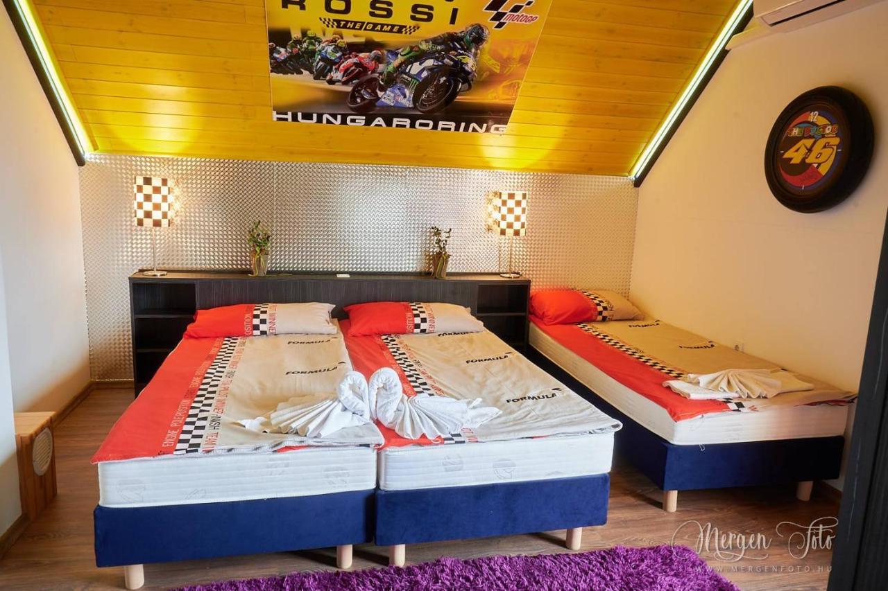 Kamaras Ring House Bed & Breakfast Mogyorod Luaran gambar