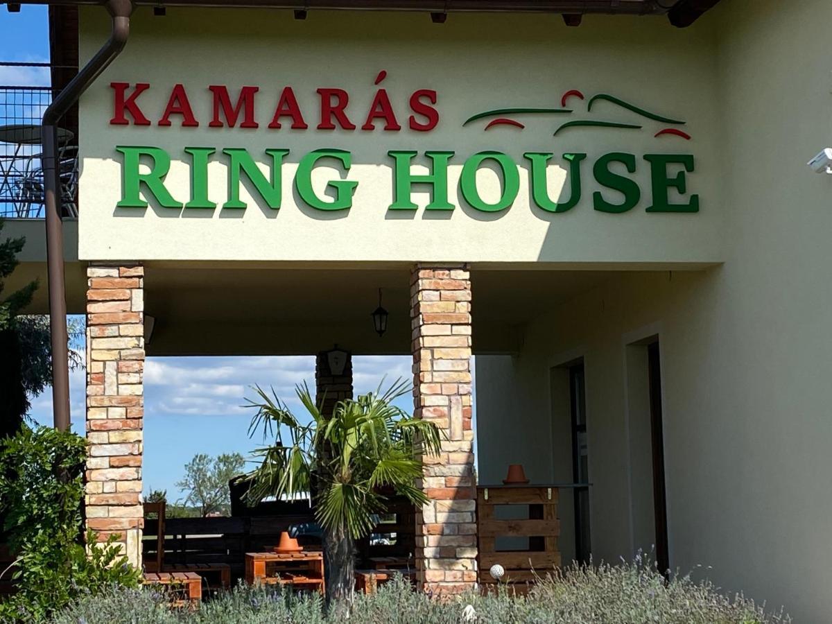 Kamaras Ring House Bed & Breakfast Mogyorod Luaran gambar