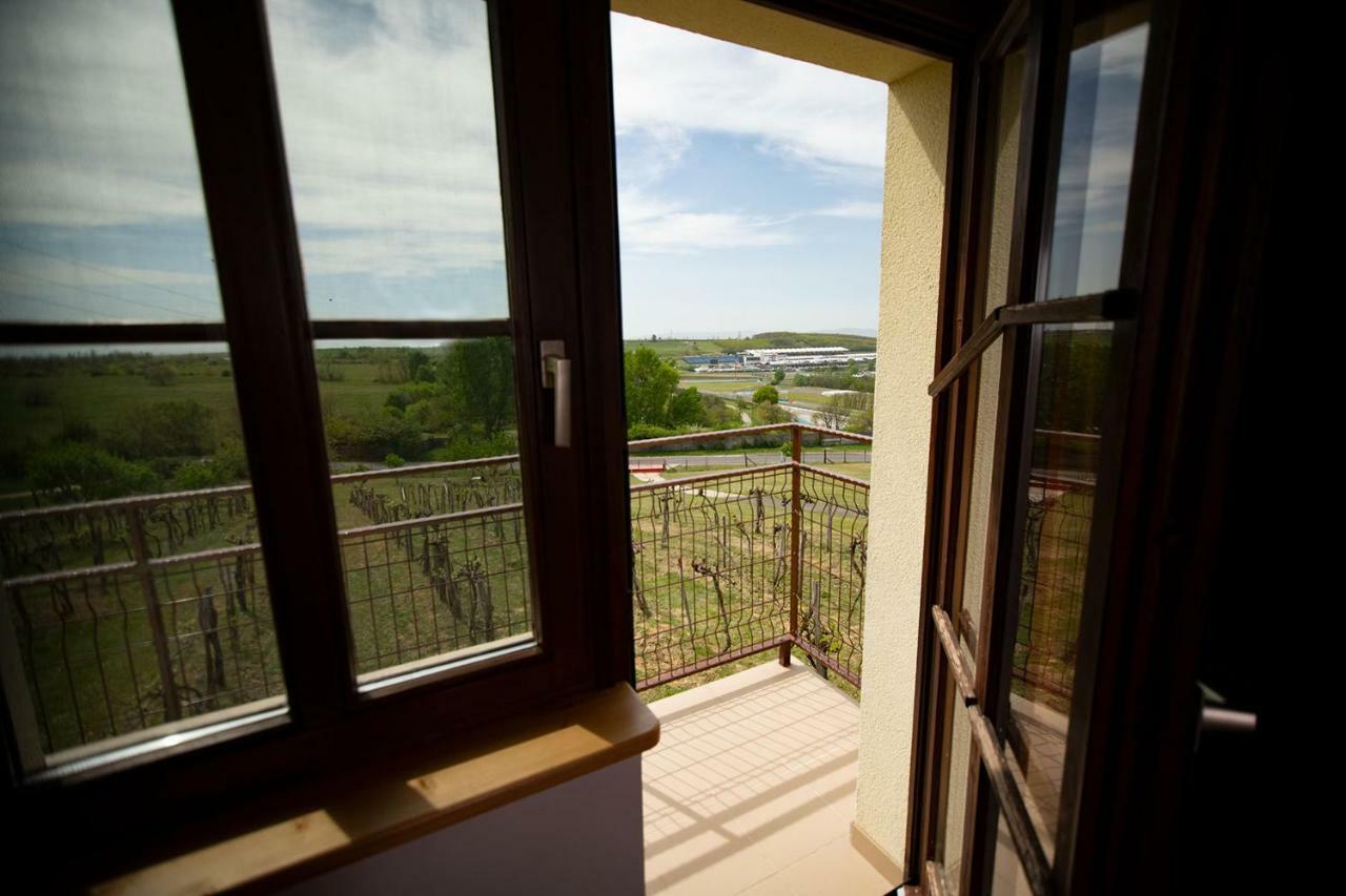 Kamaras Ring House Bed & Breakfast Mogyorod Luaran gambar